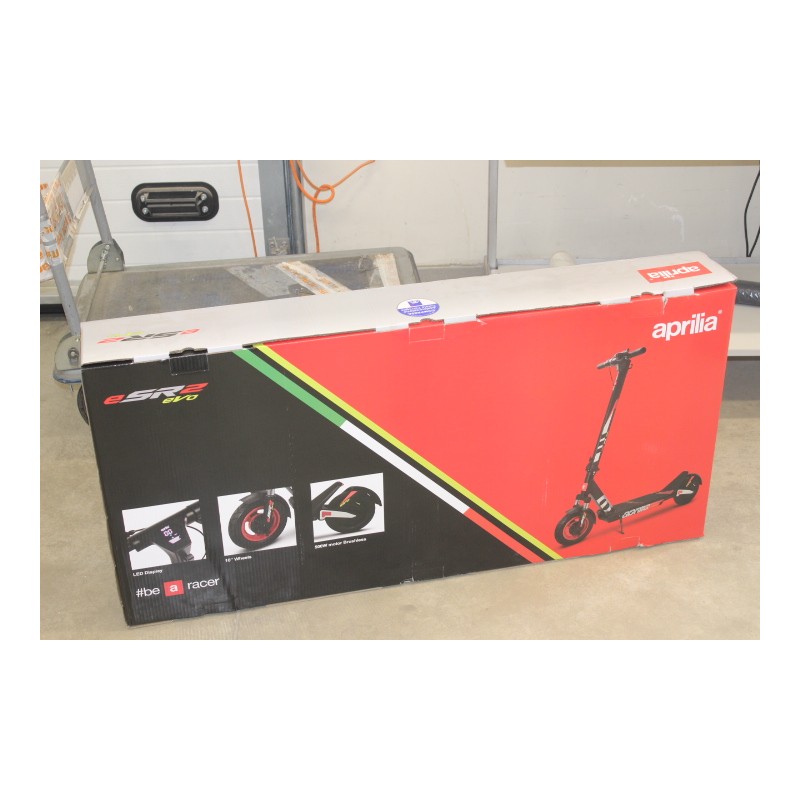 SALE OUT. | Aprilia | E-SR2 EVO | Electric Scooter | 500 W | 25 km/h | 10 " | Black/Red | USED AS DEMO | 20 month(s)