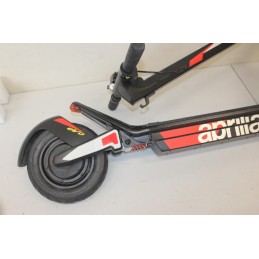 SALE OUT. | Aprilia | E-SR2 EVO | Electric Scooter | 500 W | 25 km/h | 10 " | Black/Red | USED AS DEMO | 20 month(s)