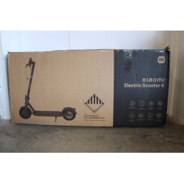 SALE OUT. Xiaomi Electric Scooter 4 EU DAMAGED PACKAGING, SCRATCHED, DIRTY, USED | Xiaomi | 6 month(s) | DEMO, MISSING HEXAGON W