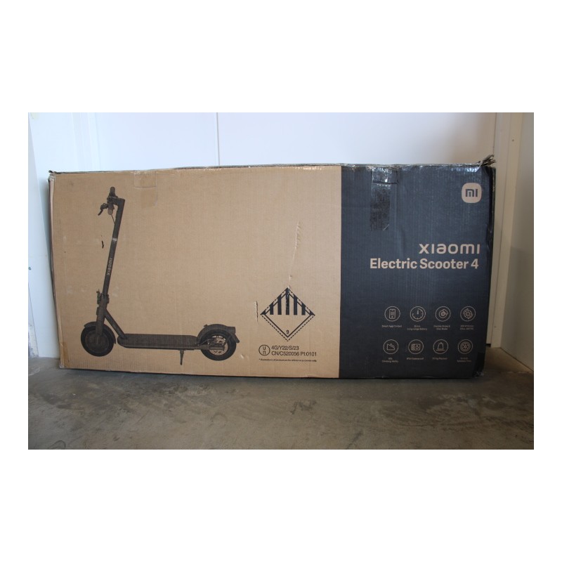 SALE OUT. Xiaomi Electric Scooter 4 EU DAMAGED PACKAGING, SCRATCHED, DIRTY, USED | Xiaomi | 6 month(s) | DEMO, MISSING HEXAGON W