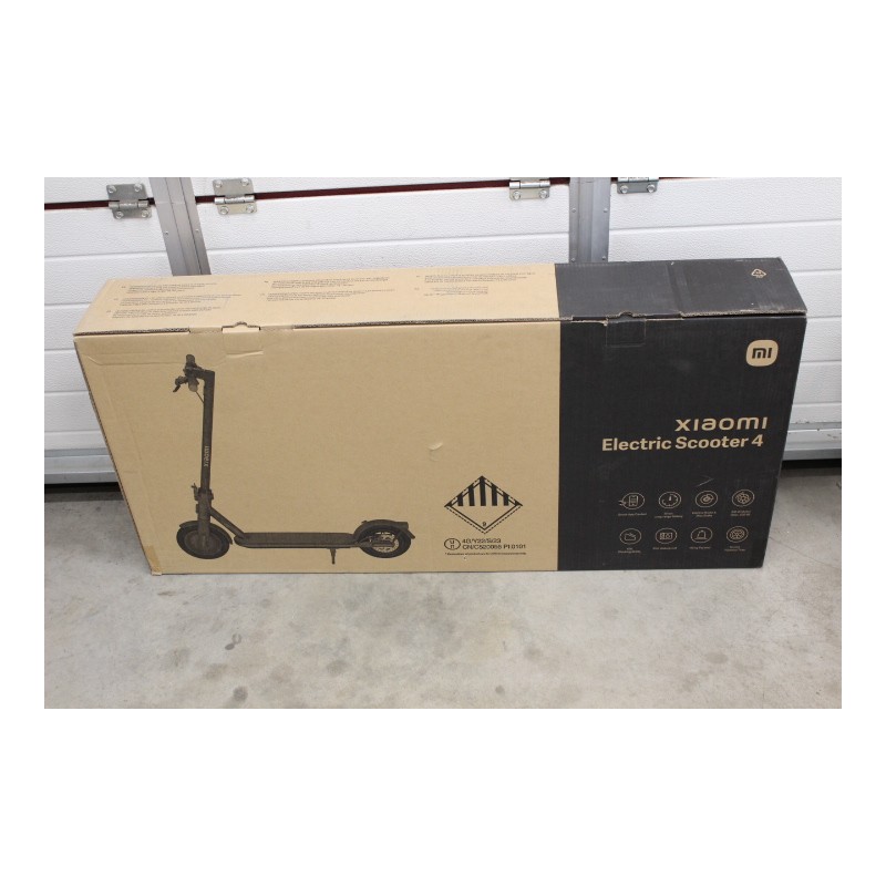 SALE OUT. Xiaomi Electric Scooter 4 EU | Xiaomi Electric Scooter 4 EU | 300 W | 25 km/h | 10 " | 6 month(s) | Black | DEMO, SCRA