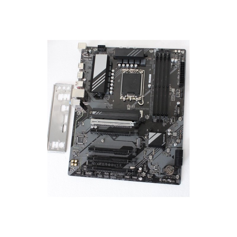 Gigabyte USED, REFURBISHED, WITHOUT ORIGINAL PACKAGING AND ACCESSORIES, ONLY BACK PANEL INCLUDED